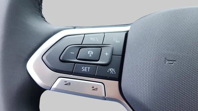 2025 Volkswagen Atlas Cross Sport 2.0T SEL Premium R-Line