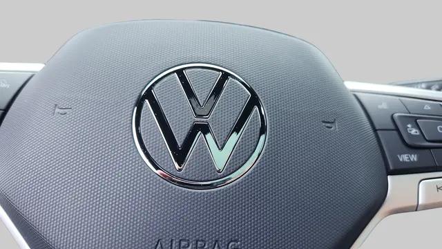 2025 Volkswagen Atlas Cross Sport 2.0T SEL Premium R-Line