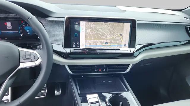 2025 Volkswagen Atlas Cross Sport 2.0T SEL Premium R-Line