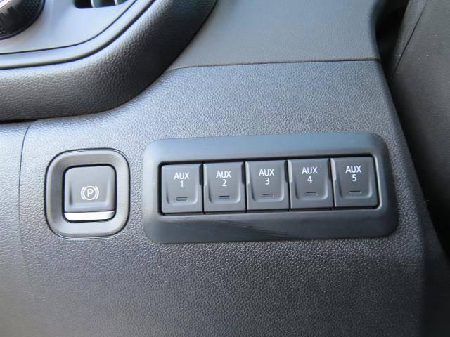 2025 Chevrolet Silverado 3500HD 4WD Double Cab Long Bed Work Truck