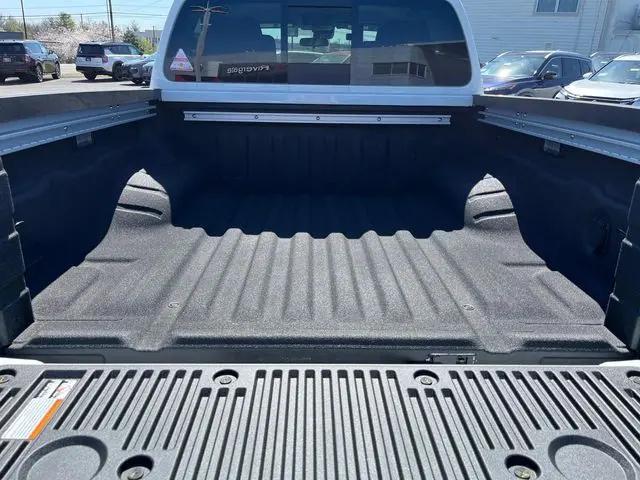2025 Nissan Frontier Crew Cab SV 4x4
