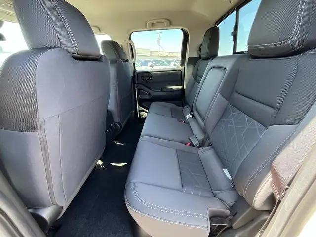 2025 Nissan Frontier Crew Cab SV 4x4