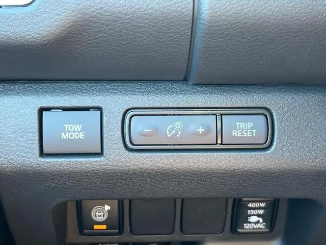2025 Nissan Frontier Crew Cab SV 4x4