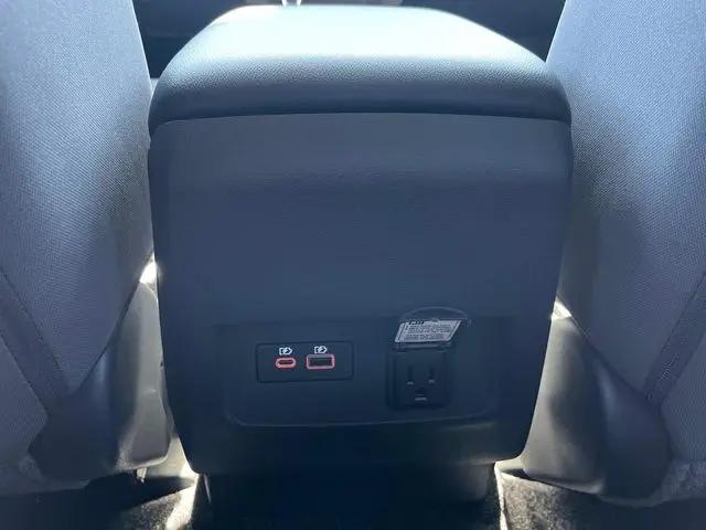 2025 Nissan Frontier Crew Cab SV 4x4