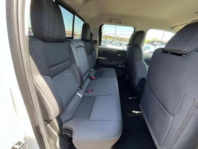 2025 Nissan Frontier Crew Cab SV 4x4