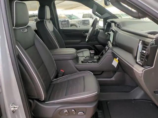 2025 GMC Sierra 1500 4WD Crew Cab Short Box AT4X