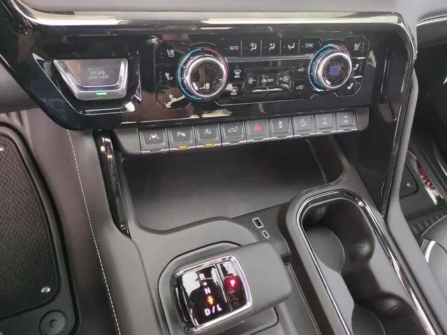 2025 GMC Sierra 1500 4WD Crew Cab Short Box AT4X