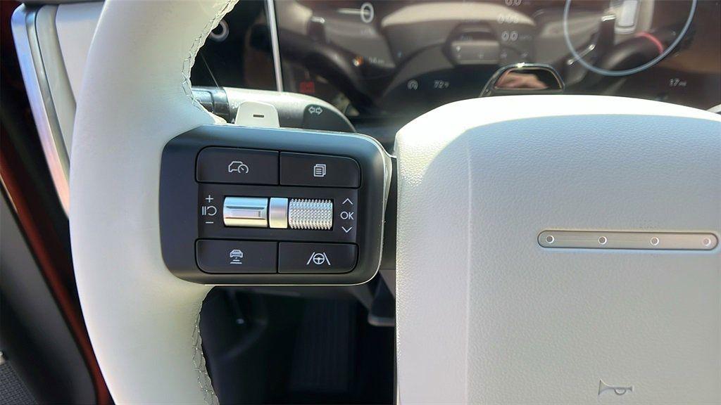 2025 Hyundai Santa Fe Limited - Photo 19