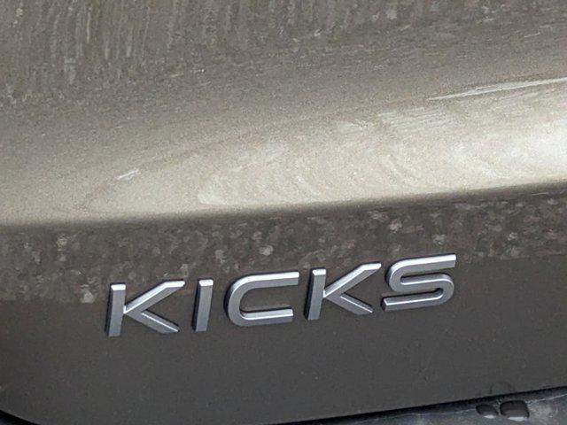 2025 Nissan Kicks SV FWD