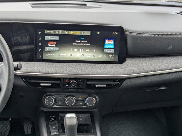 2025 Nissan Kicks SV FWD