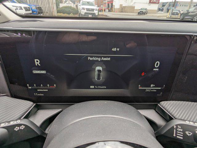 2025 Nissan Kicks SR Intelligent AWD