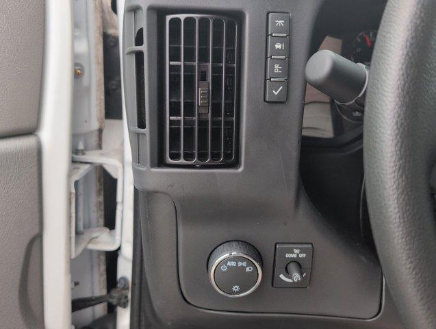 2025 Chevrolet Express Cargo Van RWD 2500 Regular Wheelbase WT