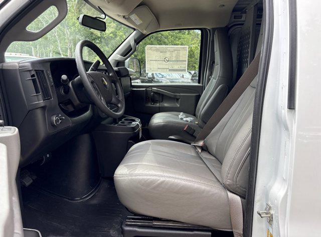 2025 Chevrolet Express Cargo Van RWD 2500 Regular Wheelbase WT