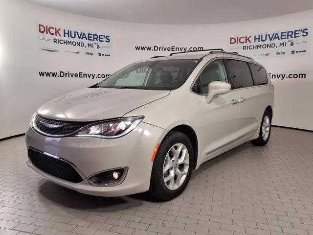 2017 Chrysler Pacifica Touring-L Plus for sale in Richmond, MI
