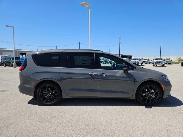 2025 Chrysler Pacifica PACIFICA LIMITED