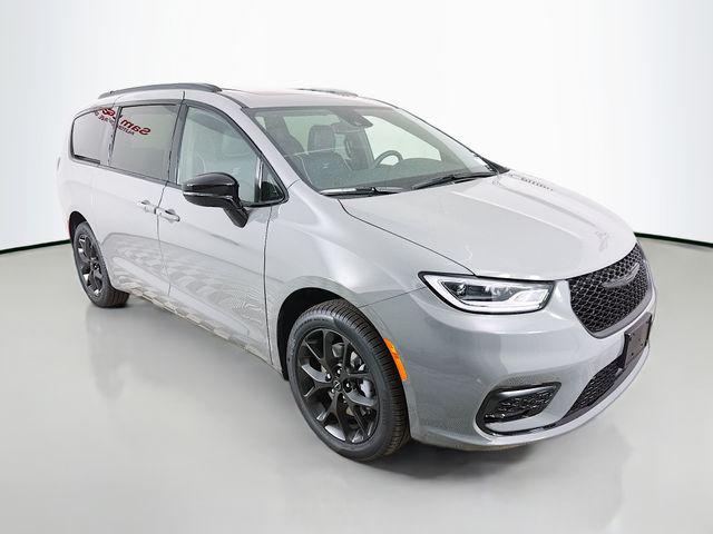 2025 Chrysler Pacifica PACIFICA LIMITED AWD