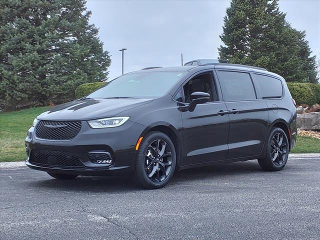 2025 Chrysler Pacifica PACIFICA LIMITED