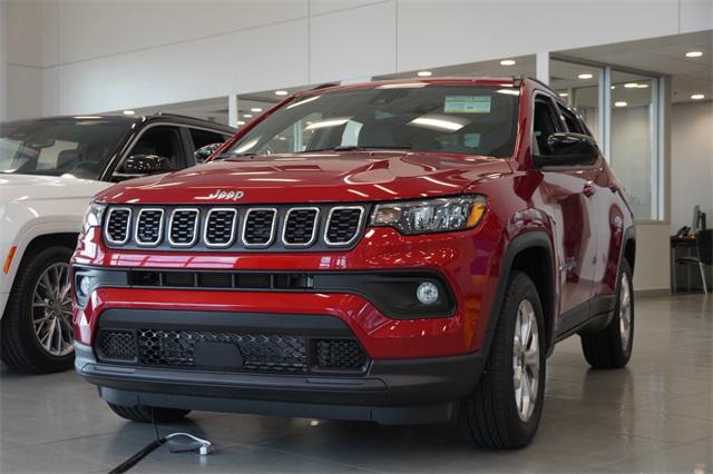 2025 Jeep Compass COMPASS LATITUDE 4X4