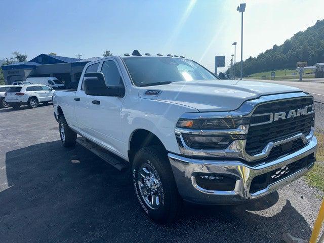2025 RAM Ram 3500 RAM 3500 TRADESMAN CREW CAB 4X4 8 BOX 2025 RAM Ram 3500 RAM 3500 TRADESMAN CREW CAB 4X4 8 BOX