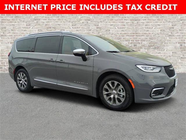 2025 Chrysler Pacifica Hybrid PACIFICA PLUG-IN HYBRID PINNACLE