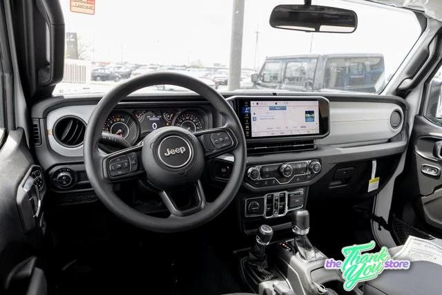 2025 Jeep Gladiator GLADIATOR NIGHTHAWK 4X4 2025 Jeep Gladiator GLADIATOR NIGHTHAWK 4X4