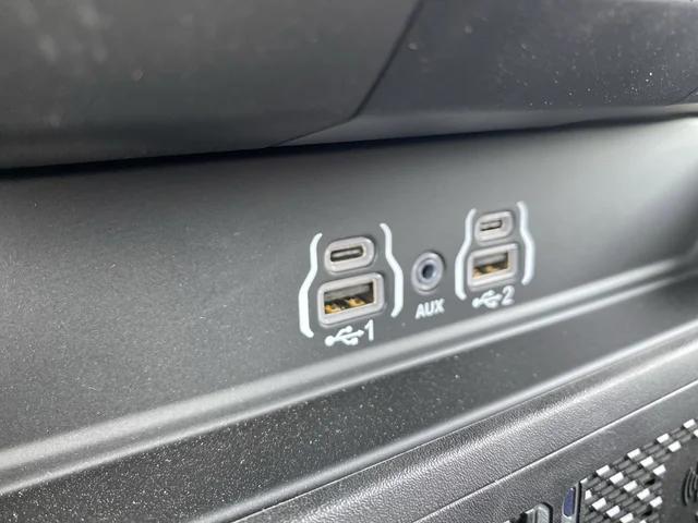 2025 Ram 2500 Big Horn Crew Cab 4x4 6'4" Box