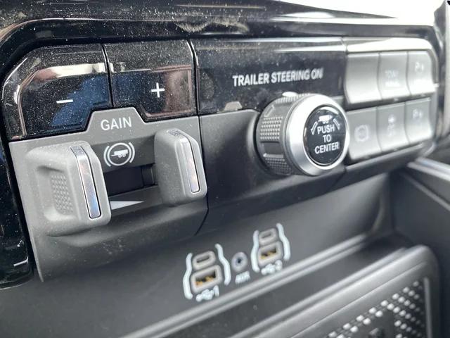 2025 Ram 2500 Big Horn Crew Cab 4x4 6'4" Box