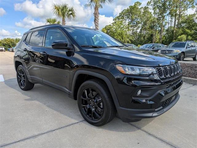 2025 Jeep Compass COMPASS LATITUDE 4X4