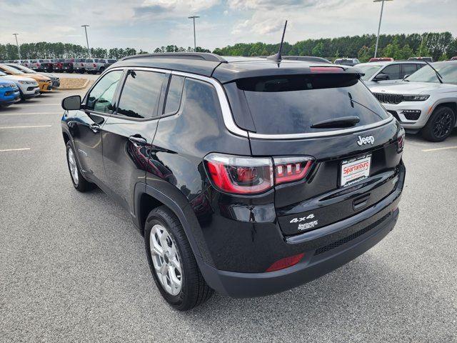 2025 Jeep Compass COMPASS LATITUDE 4X4