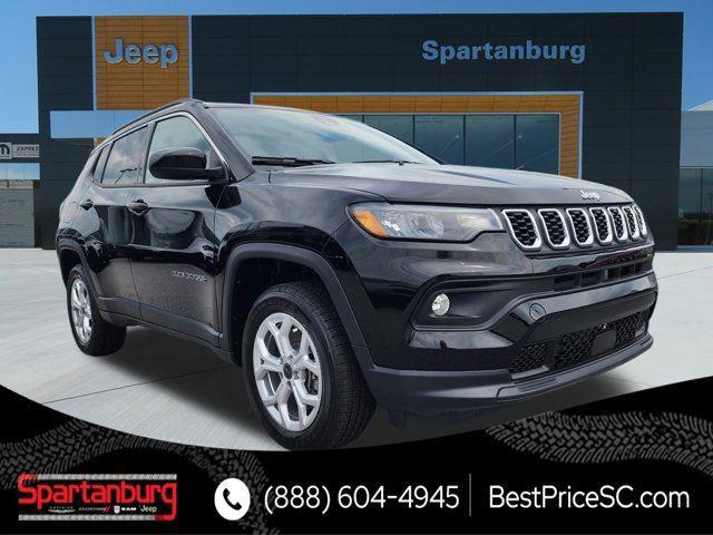 2025 Jeep Compass COMPASS LATITUDE 4X4
