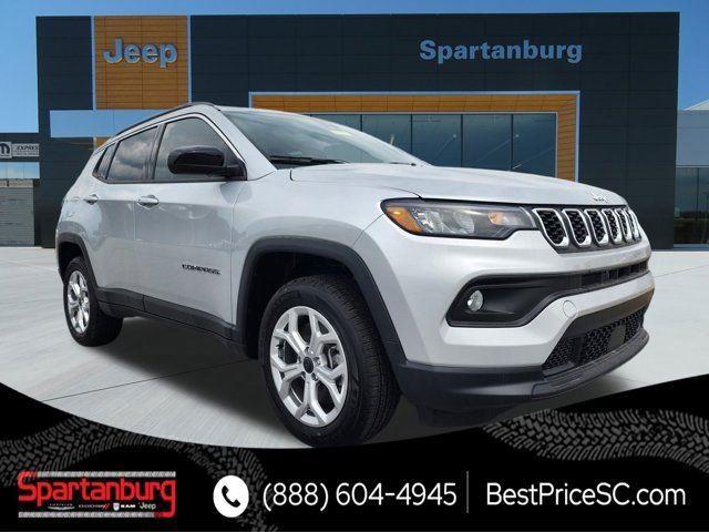 2025 Jeep Compass COMPASS LATITUDE 4X4