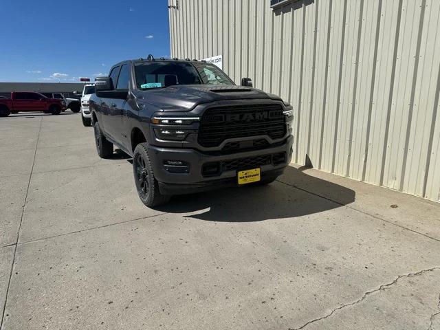 2025 RAM Ram 3500 RAM 3500 LARAMIE CREW CAB 4X4 64 BOX 2025 RAM Ram 3500 RAM 3500 LARAMIE CREW CAB 4X4 64 BOX