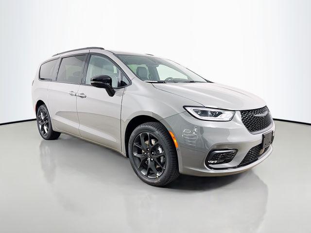 2025 Chrysler Pacifica PACIFICA LIMITED AWD