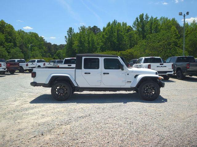 2025 Jeep Gladiator GLADIATOR NIGHTHAWK 4X4 2025 Jeep Gladiator GLADIATOR NIGHTHAWK 4X4