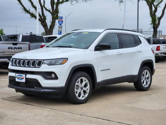 2025 Jeep Compass COMPASS LATITUDE 4X4