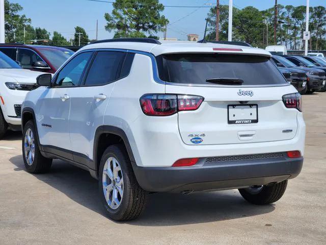 2025 Jeep Compass COMPASS LATITUDE 4X4