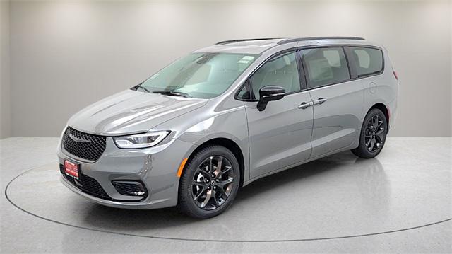 2025 Chrysler Pacifica PACIFICA LIMITED