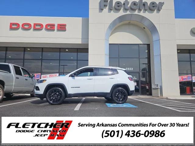 2025 Jeep Compass COMPASS LATITUDE 4X4
