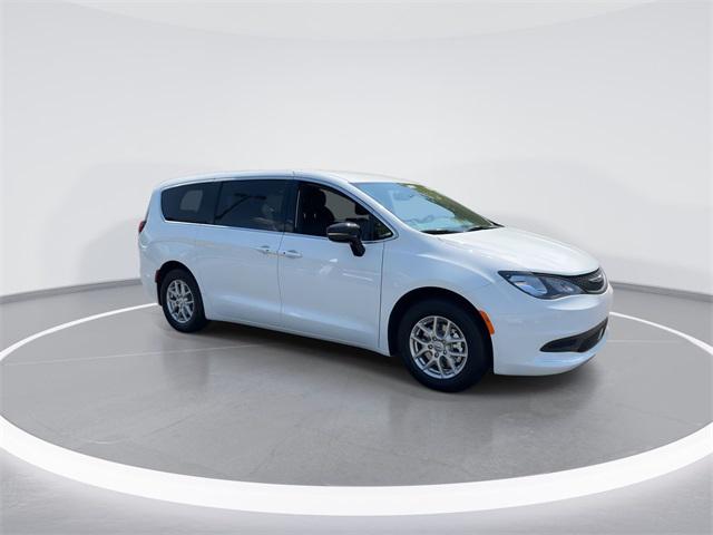 2025 Chrysler Voyager VOYAGER