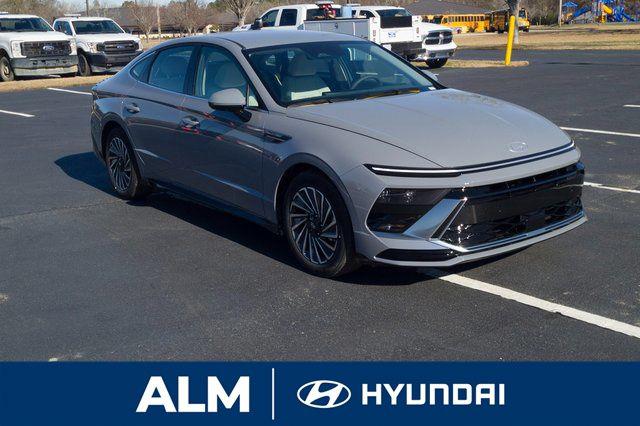 2025 Hyundai Sonata Hybrid SEL photo 3