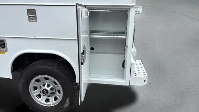 2025 Chevrolet Silverado 3500HD 4WD Double Cab Long Bed Work Truck