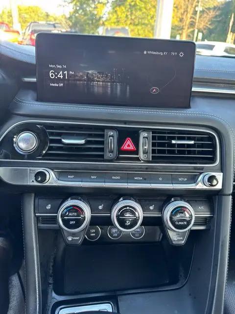 2023 Genesis G70 2.0T AWD