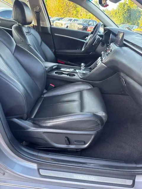 2023 Genesis G70 2.0T AWD