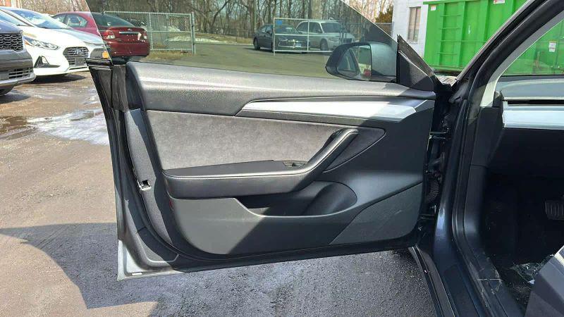 2022 Tesla Model 3 Long Range Dual Motor All-Wheel Drive