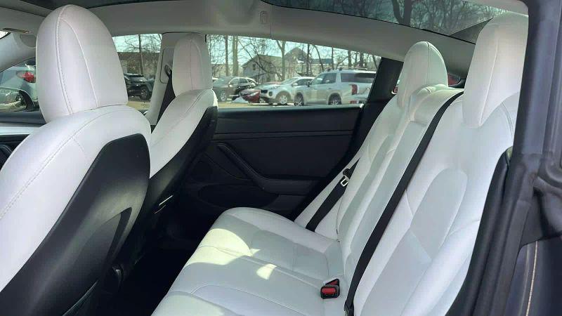 2022 Tesla Model 3 Long Range Dual Motor All-Wheel Drive
