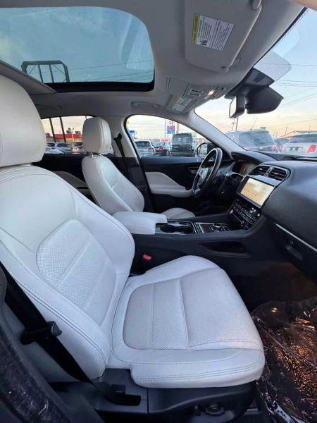2017 Jaguar F-PACE 35t Prestige