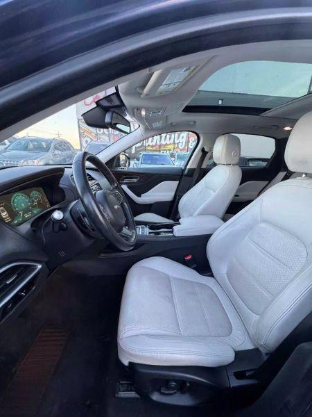 2017 Jaguar F-PACE 35t Prestige