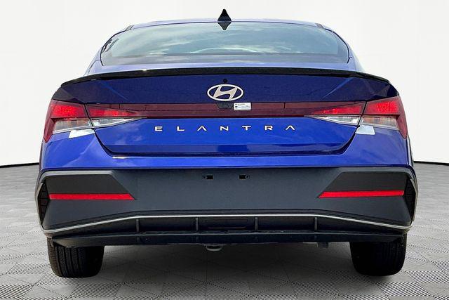 New 2025 Hyundai Elantra For Sale in Olive Branch, MS