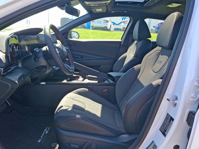 2025 Hyundai Elantra N Line - Photo 13