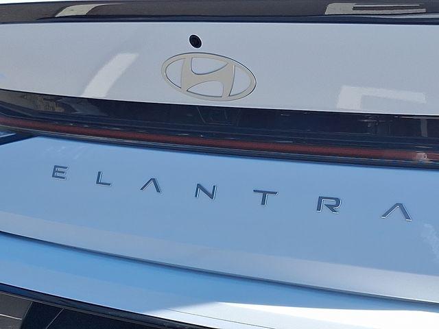 2025 Hyundai Elantra N Line - Photo 23